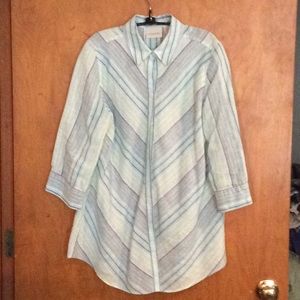 🍄 Chico’s Linen Pin-stripped Button Down Shirt